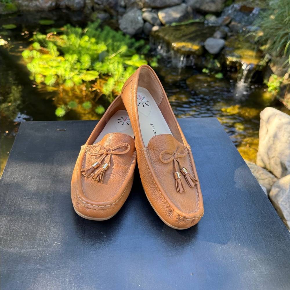 Isaac Mizrahi Live Genuine Leather Loafer Sz 7.5